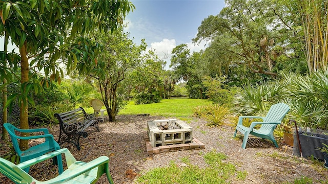 view of yard featuring central AC unit