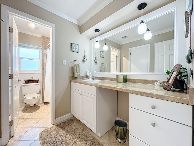 bathroom featuring tile patterned flooring, vanity, a shower with curtain, toilet, and ornamental molding