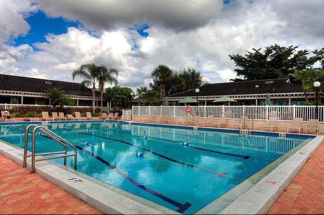 view of swimming pool