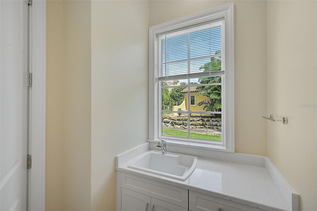 bathroom featuring sink