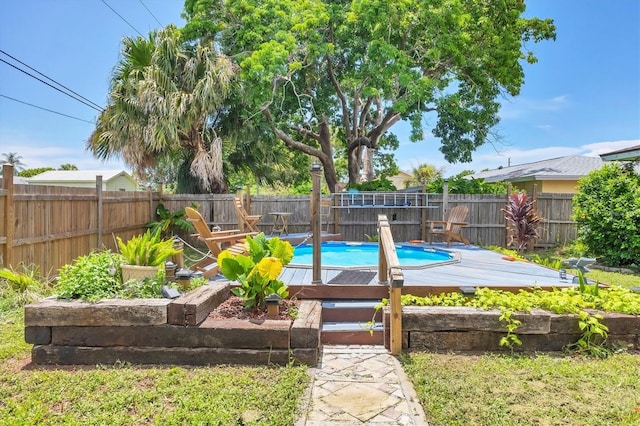 view of swimming pool