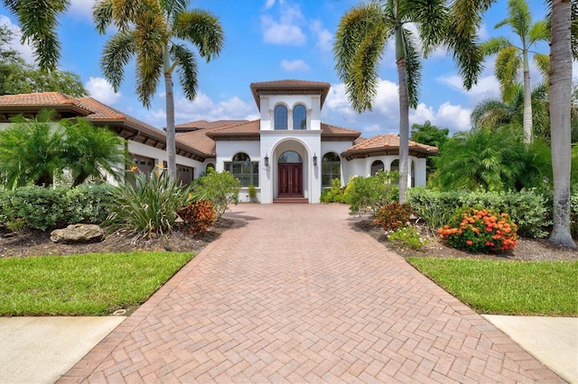 view of mediterranean / spanish-style house