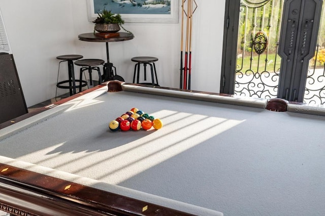 playroom featuring carpet and billiards