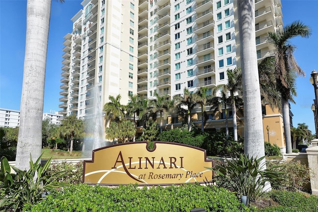 view of community / neighborhood sign