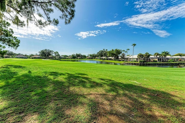 view of yard featuring a water view