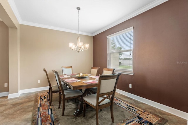 dining room featuring crown molding and an inviting chandelier