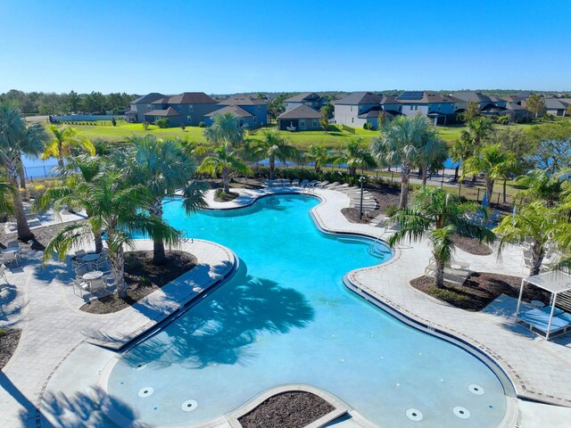 view of swimming pool