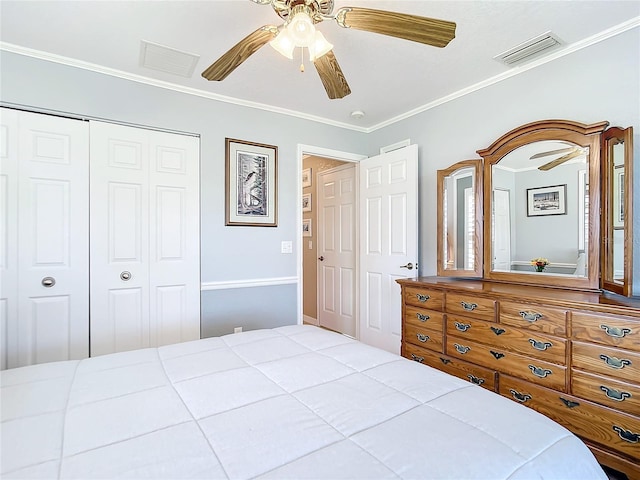 unfurnished bedroom featuring ornamental molding, a closet, and ceiling fan