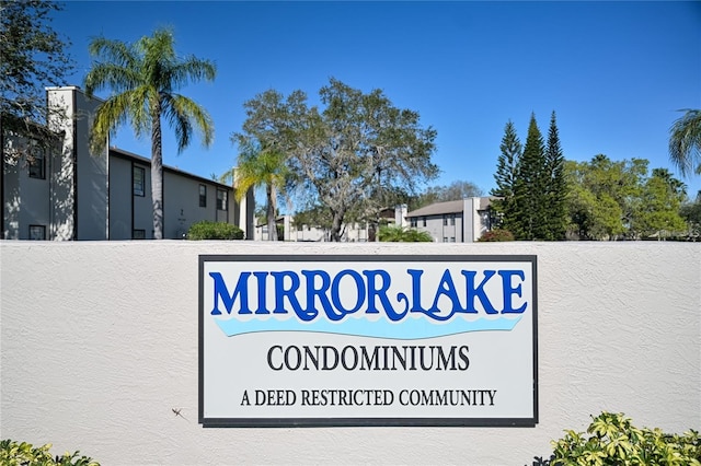 view of community / neighborhood sign