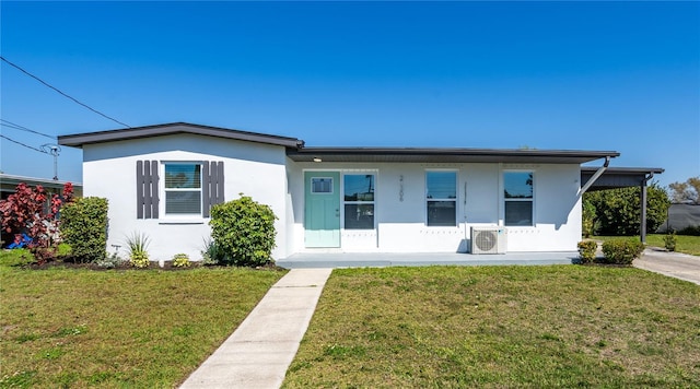 view of front of property with a front lawn