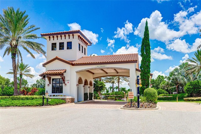 view of mediterranean / spanish-style house