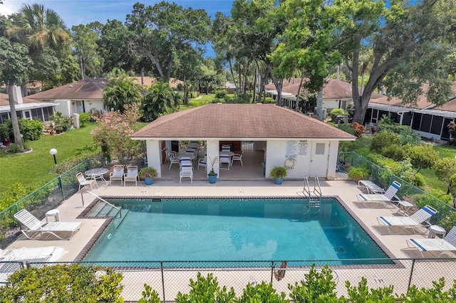 view of swimming pool featuring a patio