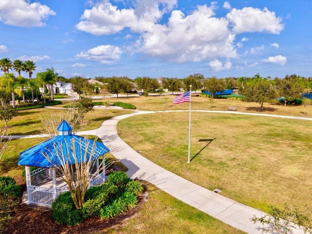 view of home's community featuring a yard