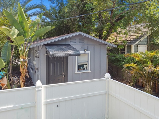 view of outbuilding