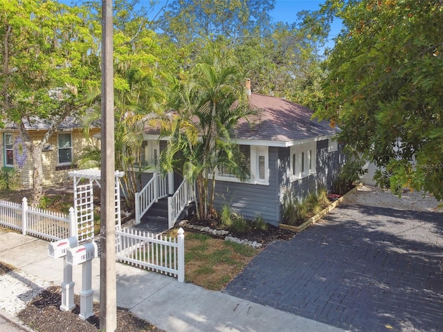 view of front of property