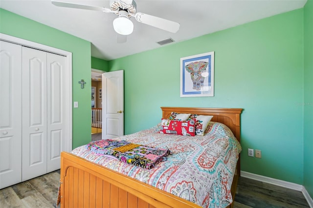 bedroom featuring a closet, ceiling fan, and wood-type flooring