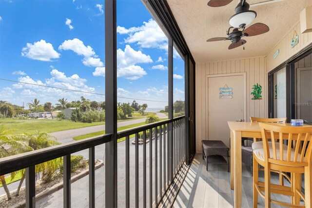 balcony with ceiling fan