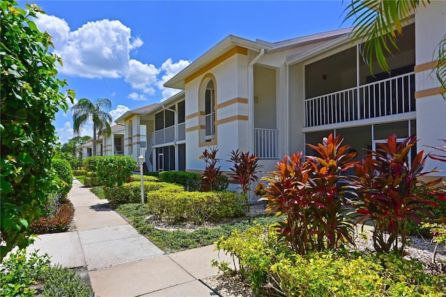 6904 Drewrys Blf Unit 803, Bradenton, FL 34203 - view of building exterior