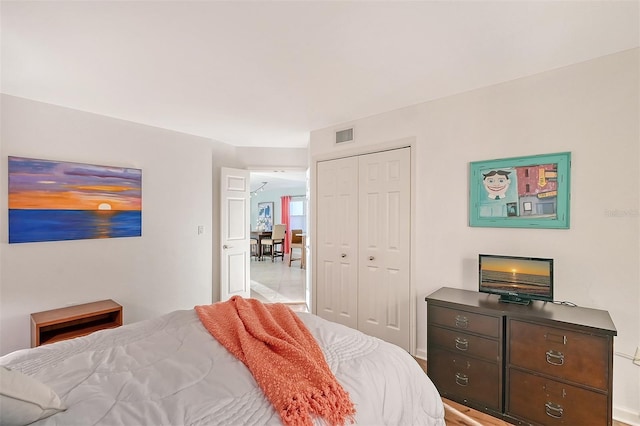 bedroom with a closet