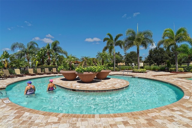 view of swimming pool