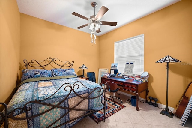 bedroom featuring ceiling fan