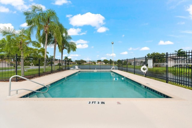 view of swimming pool