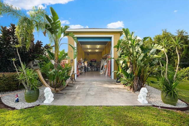 doorway to property featuring a patio