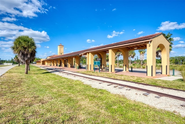 2900 Siesta Dr, Venice, FL 34293 - view of community featuring a lawn