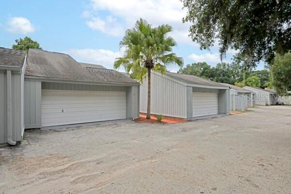 1502 NE Buckeye Rd NE Unit 2, Winter Haven, FL 33881 - view of garage