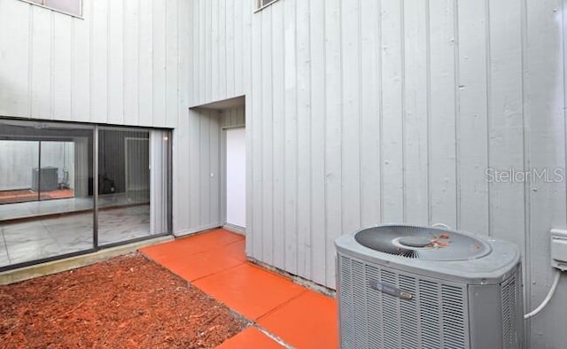 1502 NE Buckeye Rd NE Unit 2, Winter Haven, FL 33881 - details with central AC unit