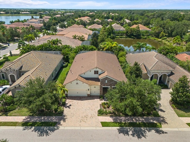 bird's eye view with a water view