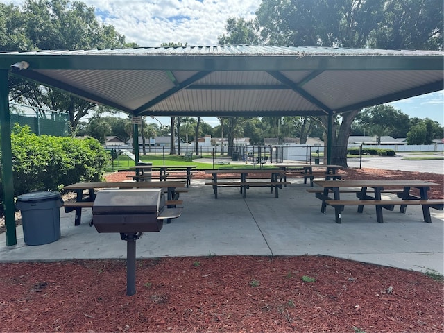 10959 Keys Gate Dr, Riverview, FL 33579 - surrounding community with fence and a gazebo