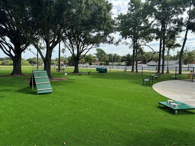 10959 Keys Gate Dr, Riverview, FL 33579 - surrounding community featuring fence and a yard