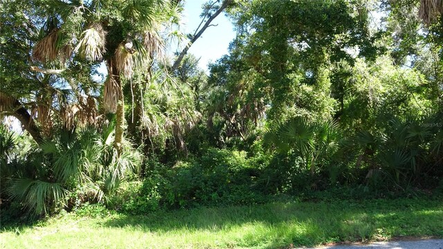 Listing photo 2 for 18190 Dillon Ave, Port Charlotte FL 33954