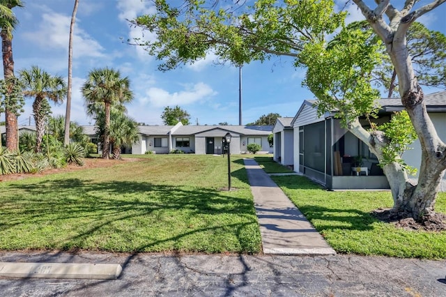 exterior space featuring a lawn