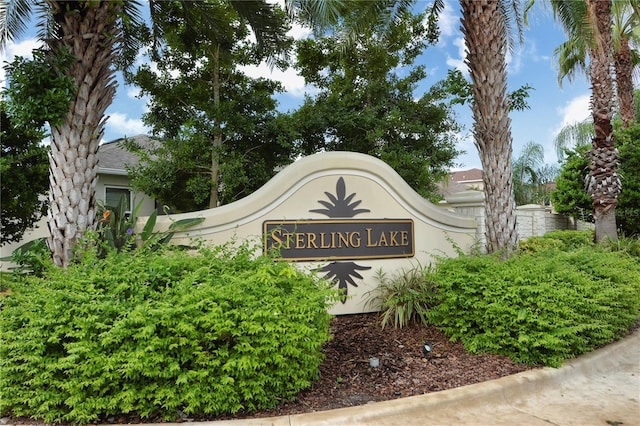 view of community / neighborhood sign