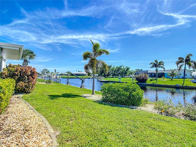 view of yard featuring a water view