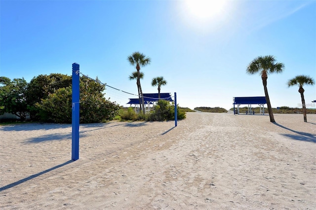 3080 Grand Bay Blvd Unit 532, Longboat Key, FL 34228 - view of property's community with volleyball court