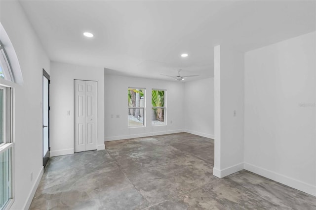 empty room with ceiling fan