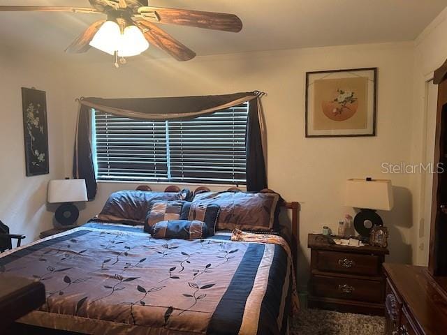 bedroom with ceiling fan