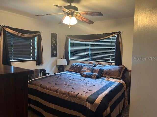 bedroom with ceiling fan