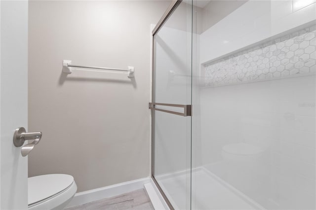 3240 Flamingo Ln, Mulberry, FL 33860 - full bathroom featuring toilet and a shower stall