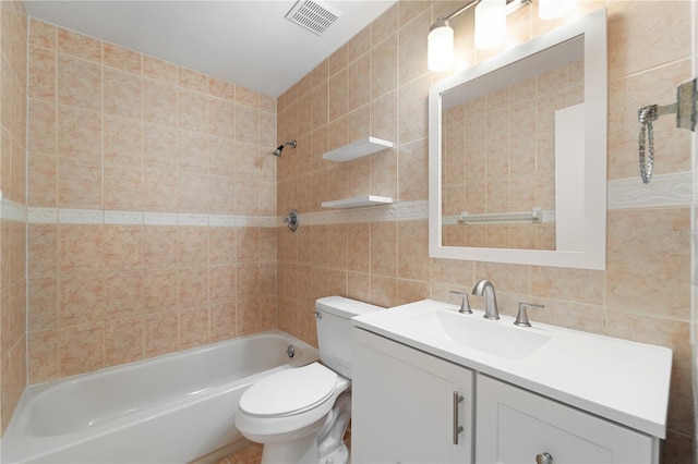 3240 Flamingo Ln, Mulberry, FL 33860 - full bath with tile walls, vanity, and shower / bath combination