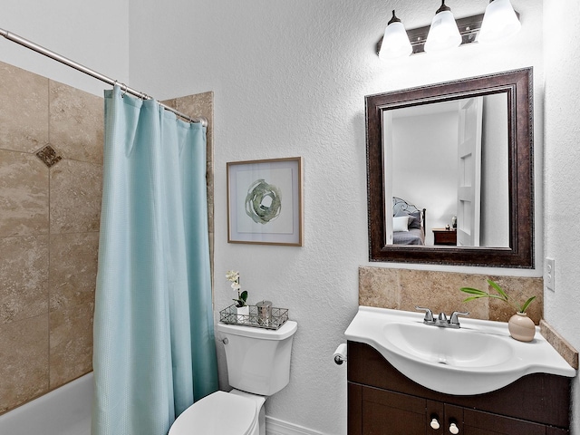 full bathroom featuring shower / bath combo, backsplash, toilet, and vanity