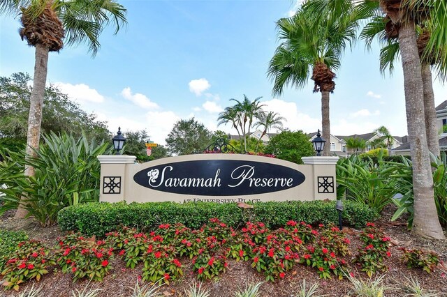 view of community / neighborhood sign