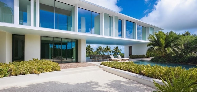7665 Sanderling Rd, Sarasota, FL 34242 - exterior space featuring a pool