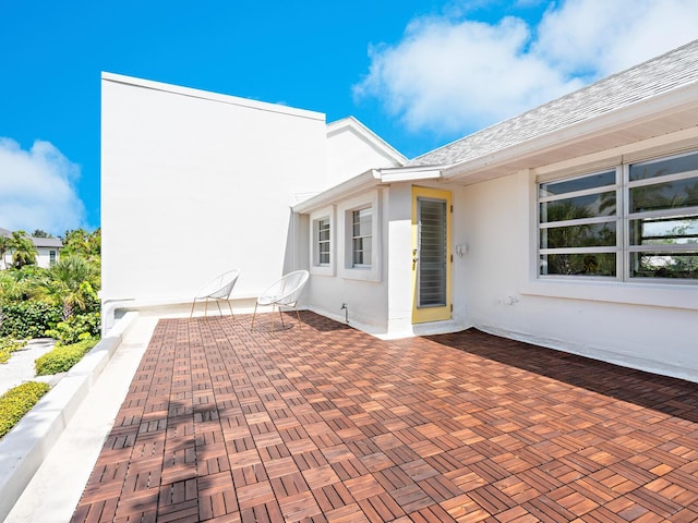 7665 Sanderling Rd, Sarasota, FL 34242 - view of patio / terrace
