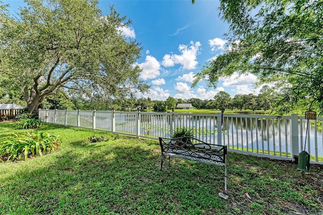 view of yard featuring a water view