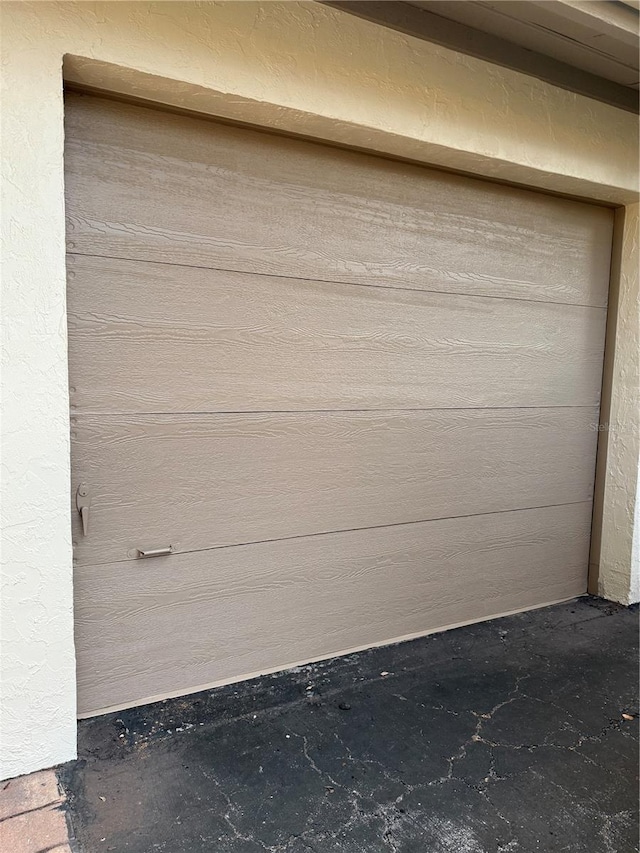 3601 Quail Hollow Ln, Bradenton, FL 34210 - view of garage