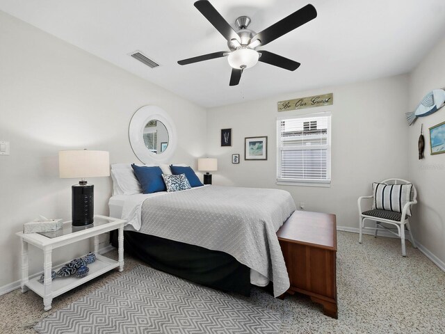 bedroom featuring ceiling fan